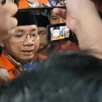 Senyum-Gus-Yaqut-di-Lobi-KPK-Berakhir-dengan-Rompi-Oranye-Eks-Menag-Ditahan