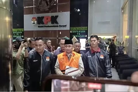 kontroversi-tahanan-rumah-gus-yaqut-dikembalikan-lagi-jadi-tahanan-rutan-kpk-tzh