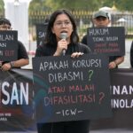 ICW di Aksi Kamisan: Korupsi Benar-Benar Diberantas atau Justru Difasilitasi Negara? IMG_20260716_214501