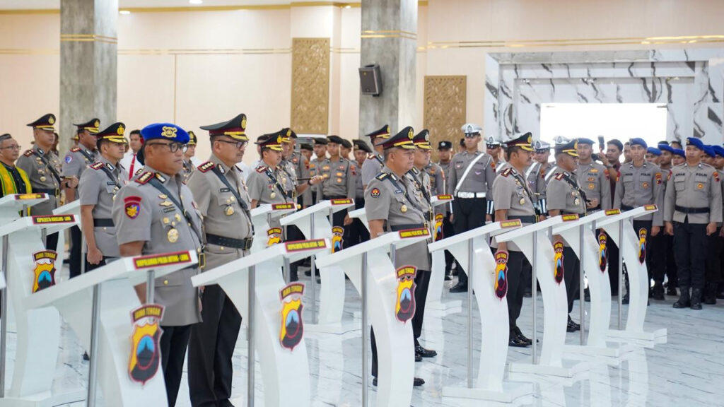 upacara-serah-terima-jabatan-sertijab-terhadap-22-jabatan-cx-9dkc