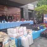 Polda Metro Jaya Ungkap Lima Kasus Kejahatan SDA, BBM Subsidi, dan Perdagangan Satwa Dilindungi image